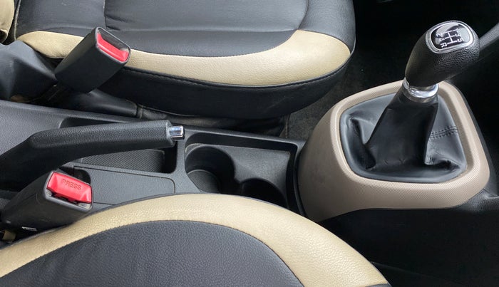 2015 Hyundai Grand i10 SPORTZ 1.2 KAPPA VTVT, Petrol, Manual, 64,053 km, Gear Lever