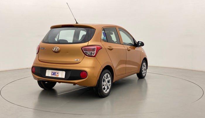 2017 Hyundai Grand i10 MAGNA 1.2 KAPPA VTVT, Petrol, Manual, 26,312 km, Right Back Diagonal