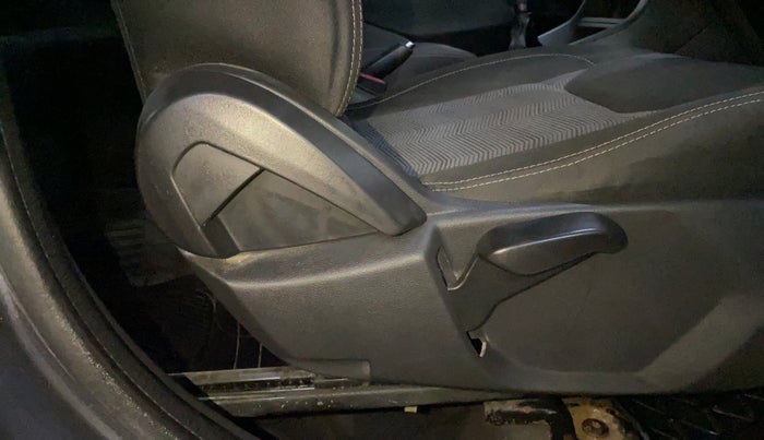 2017 Ford New Figo TITANIUM1.5 DIESEL, Diesel, Manual, 69,729 km, Driver Side Adjustment Panel