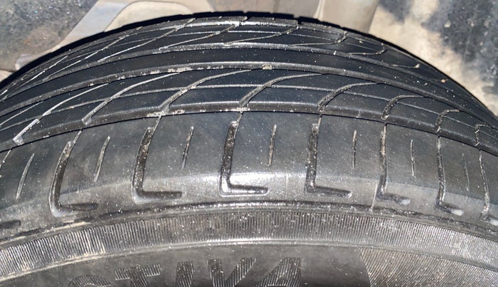 2017 Ford New Figo TITANIUM1.5 DIESEL, Diesel, Manual, 69,729 km, Left Rear Tyre Tread