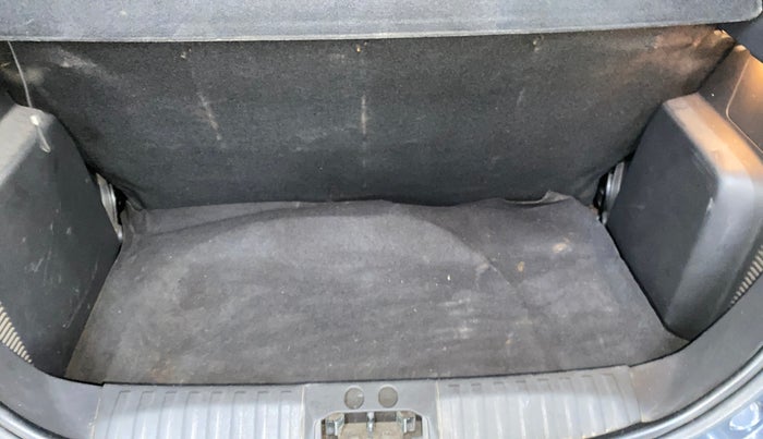 2017 Ford New Figo TITANIUM1.5 DIESEL, Diesel, Manual, 69,729 km, Boot Inside