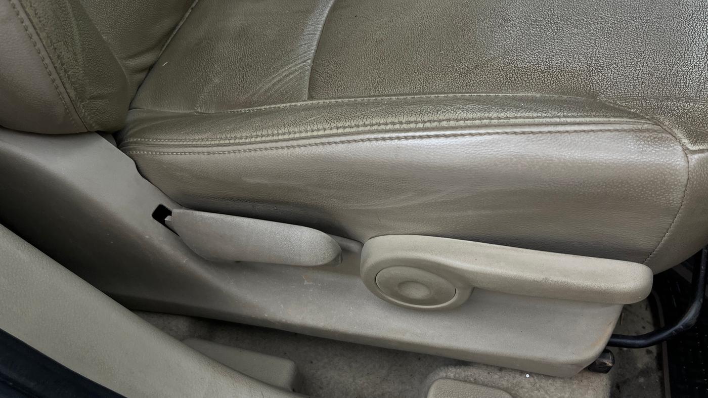 2019 Maruti Ciaz ALPHA 1.5 SHVS PETROL, Petrol, Manual, 87,857 km, Driver Side Adjustment Panel