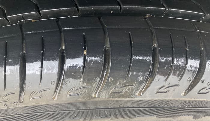 2017 Ford Ecosport TITANIUM 1.5L PETROL AT, Petrol, Automatic, 71,499 km, Left Rear Tyre Tread