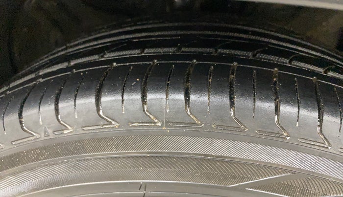 2020 KIA SELTOS GTX PLUS AT 1.5 DIESEL, Diesel, Automatic, 86,719 km, Right Front Tyre Tread