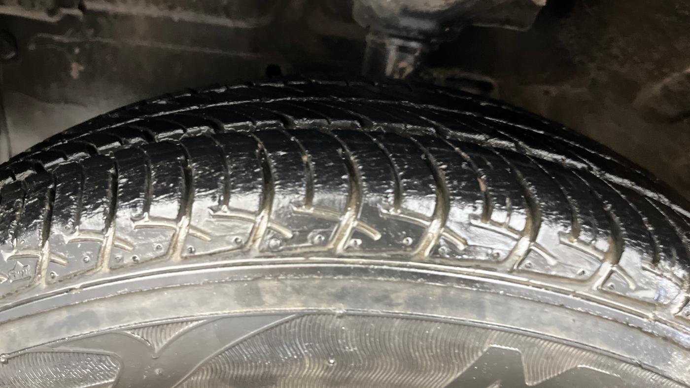 2017 Maruti Celerio ZXI AMT (O), Petrol, Automatic, 8,866 km, Left Front Tyre Tread