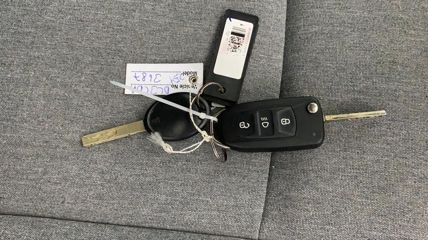 2024 Tata Harrier PURE (O), Diesel, Manual, 7,827 km, Key Close Up