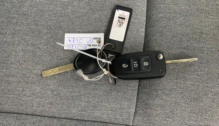 2024 Tata Harrier PURE (O), Diesel, Manual, 7,827 km, Key Close Up