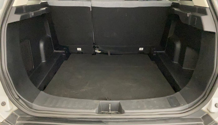 2024 Tata Harrier PURE (O), Diesel, Manual, 7,827 km, Boot Inside