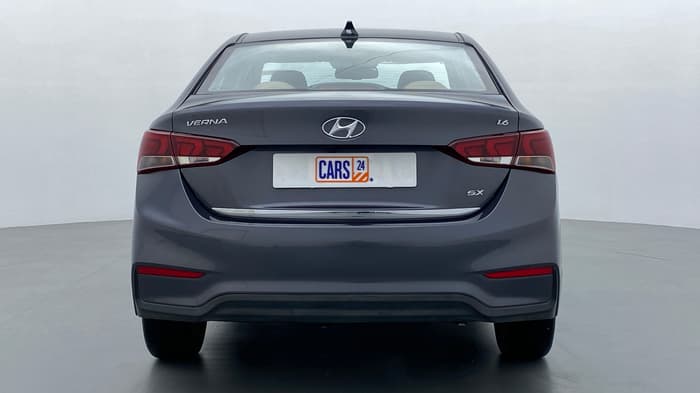 2018 Hyundai Verna 1.6 SX VTVT, Petrol, Manual, 34,323 km, Back/Rear View