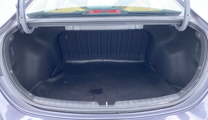 2018 Hyundai Verna 1.6 SX VTVT, Petrol, Manual, 34,323 km, Boot Inside View