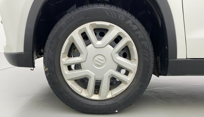 2017 Maruti Vitara Brezza VDI, Diesel, Manual, 26,350 km, Left Front Wheel