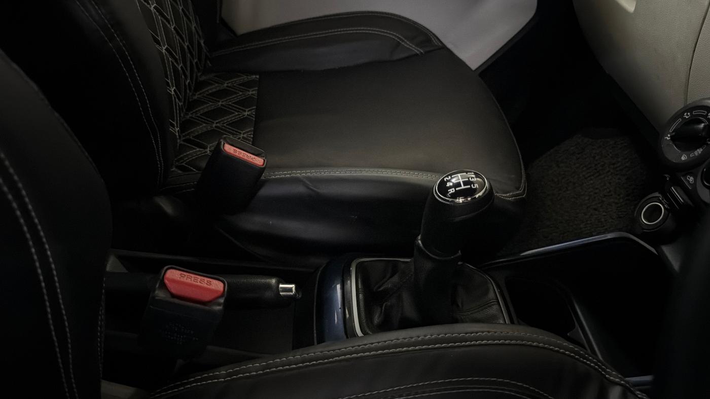 2023 Maruti IGNIS DELTA 1.2, Petrol, Manual, 45,758 km, Gear Lever