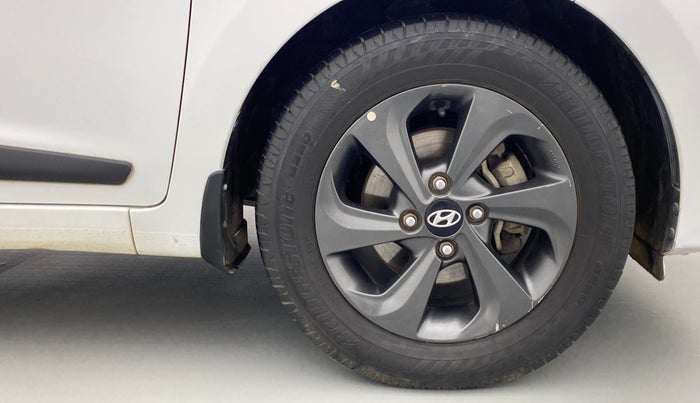 2019 Hyundai Grand i10 SPORTZ DUAL TONE 1.2 VTVT, Petrol, Manual, 43,550 km, Right Front Wheel