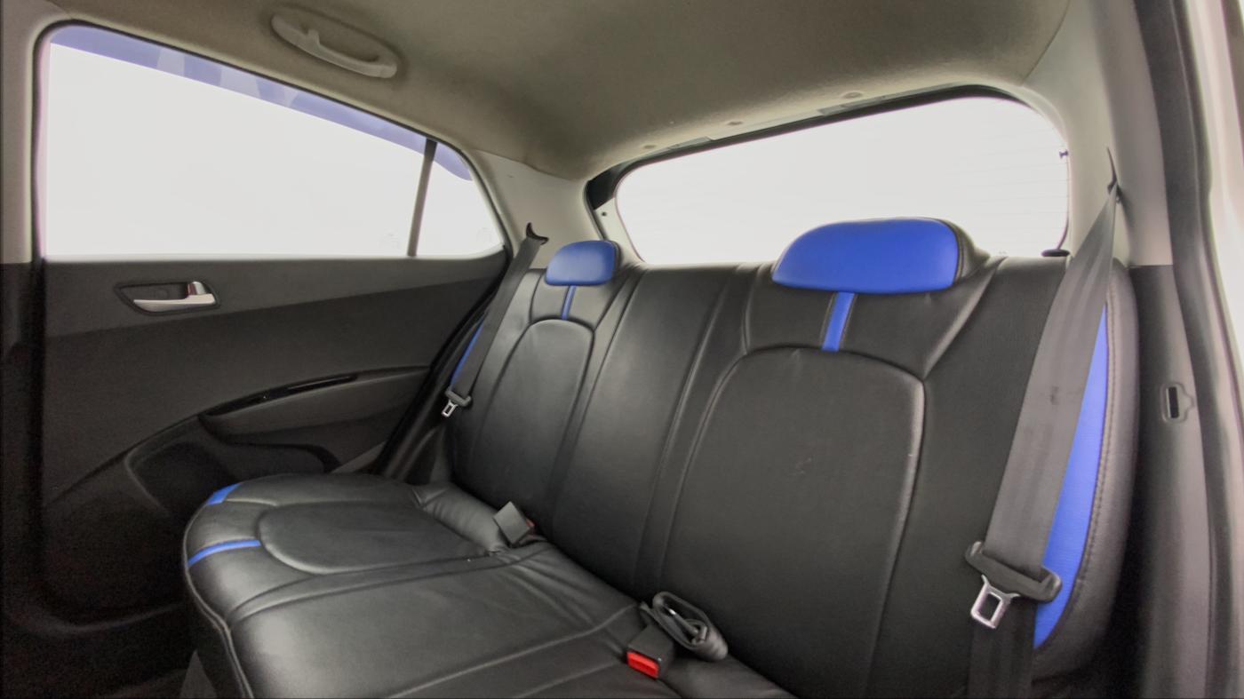 2019 Hyundai Grand i10 SPORTZ DUAL TONE 1.2 VTVT, Petrol, Manual, 43,550 km, Right Side Rear Door Cabin