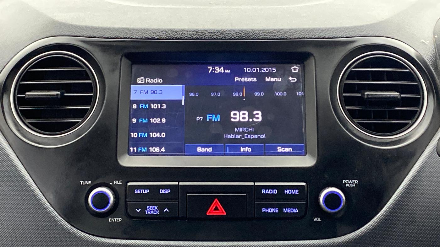 2019 Hyundai Grand i10 SPORTZ DUAL TONE 1.2 VTVT, Petrol, Manual, 43,550 km, Infotainment System