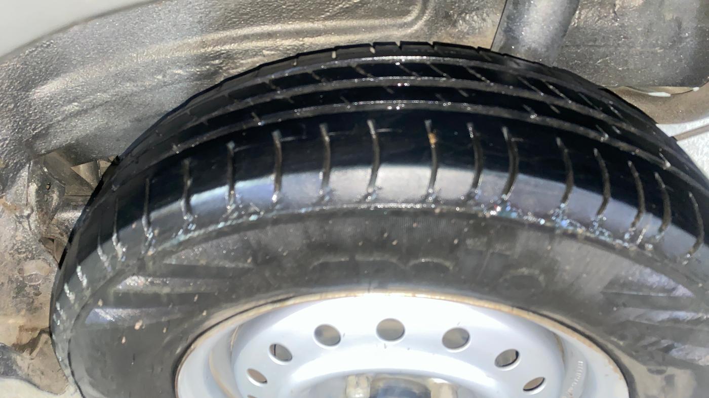 2021 Maruti New Wagon-R LXI CNG 1.0, CNG, Manual, 1,22,171 km, Left Rear Tyre Tread