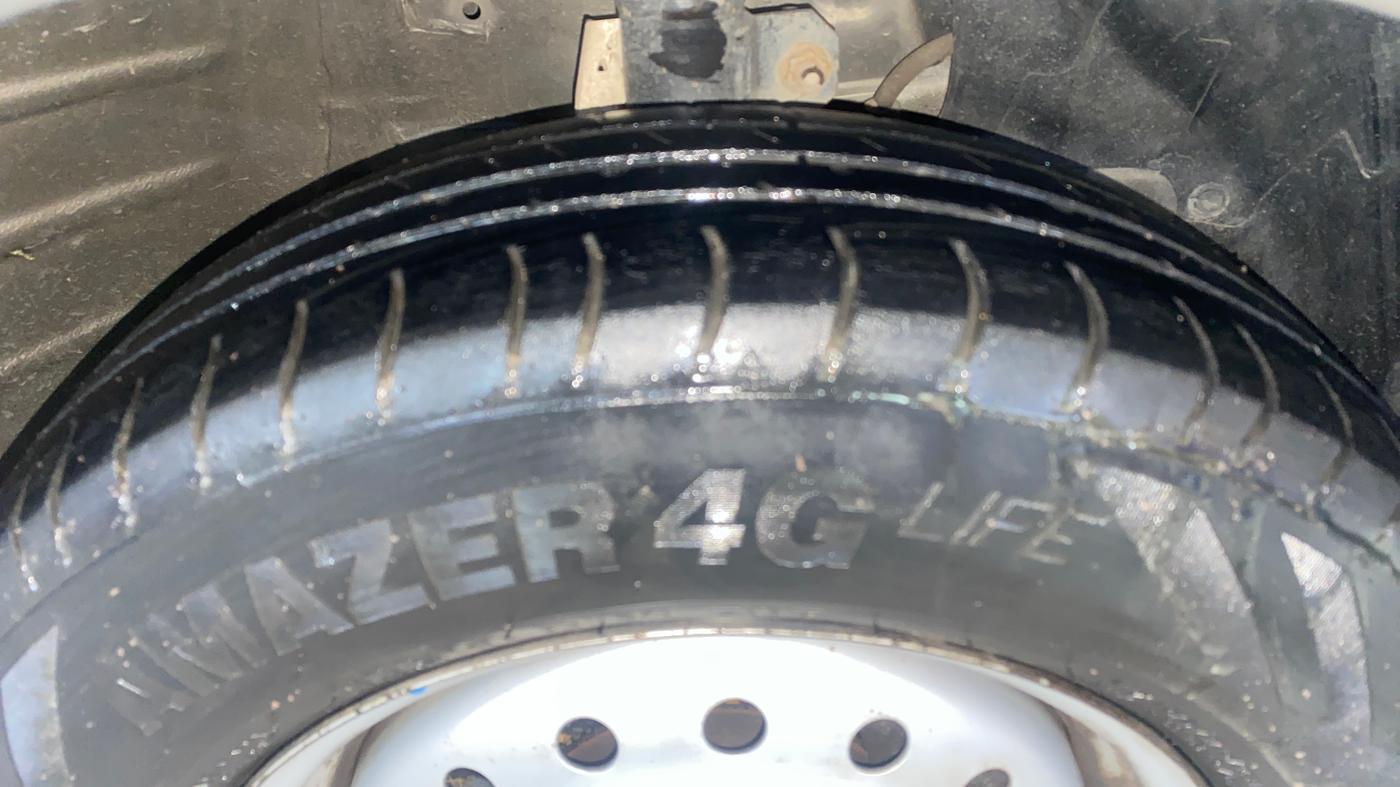 2021 Maruti New Wagon-R LXI CNG 1.0, CNG, Manual, 1,22,171 km, Right Front Tyre Tread