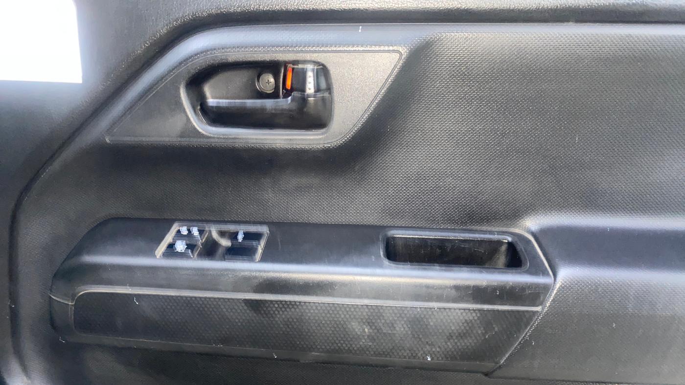 2021 Maruti New Wagon-R LXI CNG 1.0, CNG, Manual, 1,22,171 km, Driver Side Door Panels Control