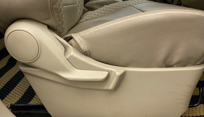 2020 Maruti Ertiga VXI SHVS, Petrol, Manual, 13,814 km, Driver Side Adjustment Panel