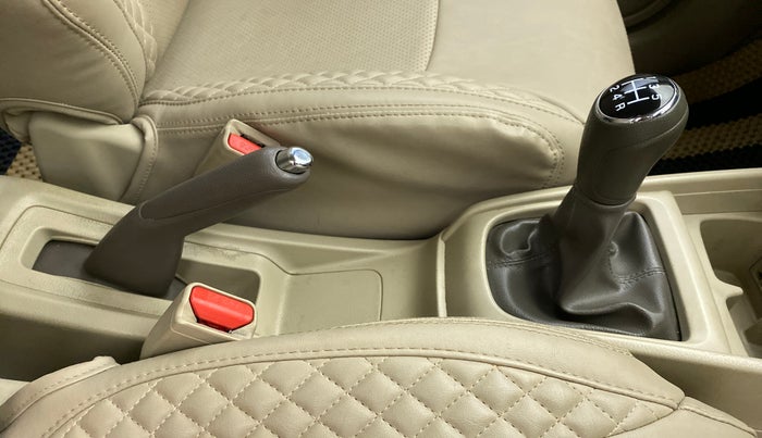 2020 Maruti Ertiga VXI SHVS, Petrol, Manual, 13,814 km, Gear Lever