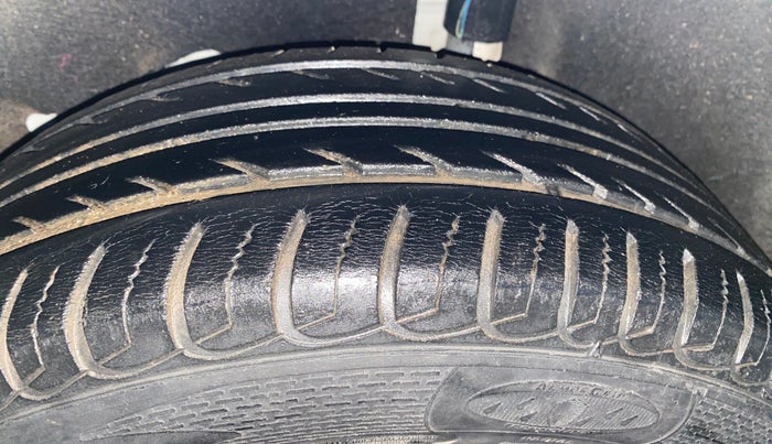 2019 Ford Ecosport TITANIUM 1.5L DIESEL, Diesel, Manual, 40,592 km, Left Rear Tyre Tread