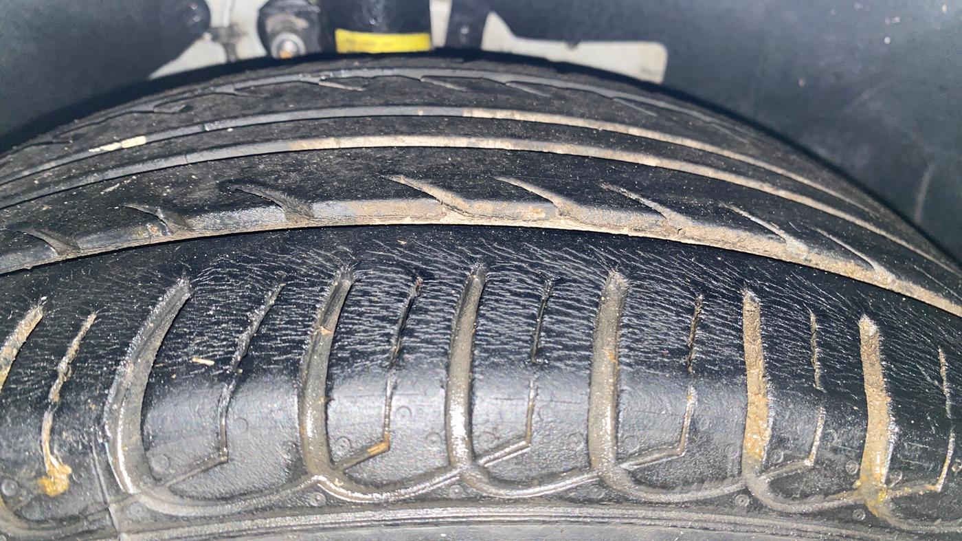 2019 Ford Ecosport TITANIUM 1.5L DIESEL, Diesel, Manual, 40,592 km, Right Front Tyre Tread