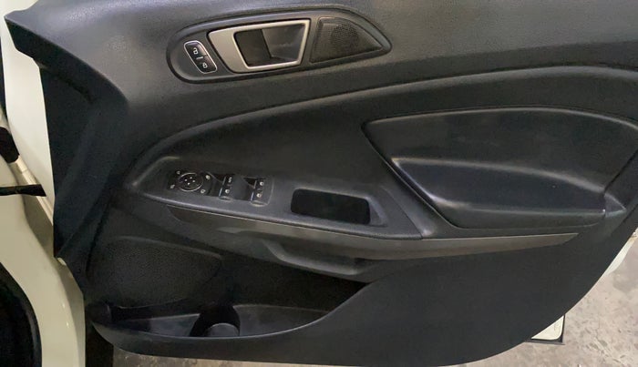 2019 Ford Ecosport TITANIUM 1.5L DIESEL, Diesel, Manual, 40,592 km, Driver Side Door Panels Control