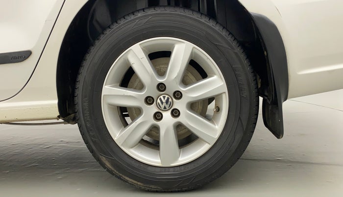 2011 Volkswagen Vento HIGHLINE PETROL AT, Petrol, Automatic, 61,100 km, Left Rear Wheel