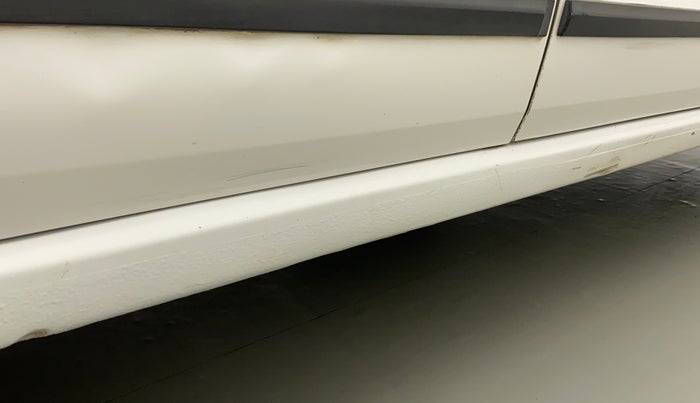 2011 Volkswagen Vento HIGHLINE PETROL AT, Petrol, Automatic, 61,100 km, Right running board - Minor scratches