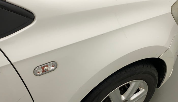 2011 Volkswagen Vento HIGHLINE PETROL AT, Petrol, Automatic, 61,100 km, Right fender - Minor scratches