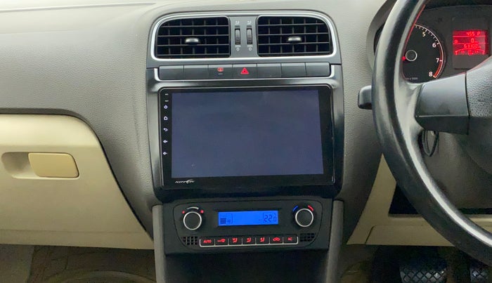 2011 Volkswagen Vento HIGHLINE PETROL AT, Petrol, Automatic, 61,100 km, Air Conditioner