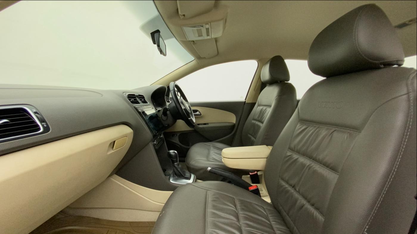 2011 Volkswagen Vento HIGHLINE PETROL AT, Petrol, Automatic, 61,100 km, Right Side Front Door Cabin