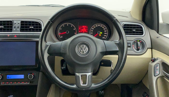 2011 Volkswagen Vento HIGHLINE PETROL AT, Petrol, Automatic, 61,100 km, Steering Wheel Close Up