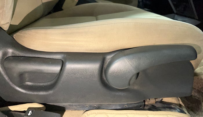 2016 Honda City 1.5L I-VTEC V MT, Petrol, Manual, 73,095 km, Driver Side Adjustment Panel