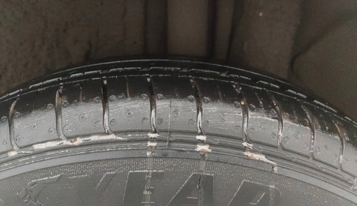 2020 Hyundai Elite i20 SPORTZ PLUS 1.2, Petrol, Manual, 57,476 km, Left Rear Tyre Tread