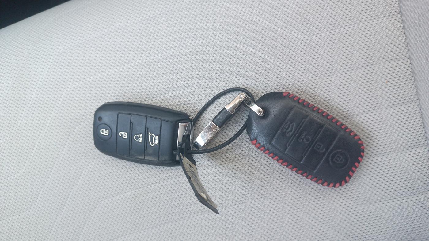 2021 KIA SONET HTX 1.0 IMT, Petrol, Manual, 42,041 km, Key Close Up