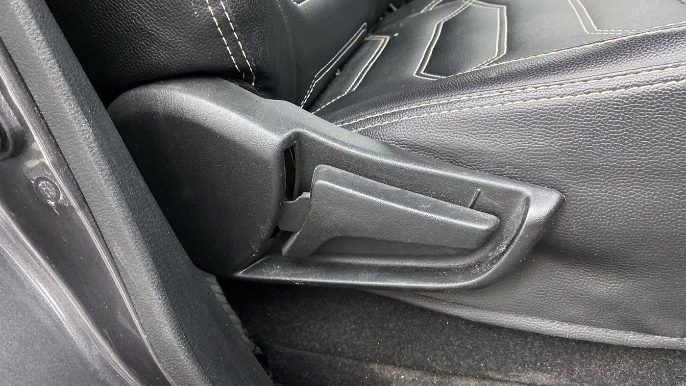 2020 Maruti S PRESSO VXI PLUS AMT, Petrol, Automatic, 34,517 km, Driver Side Adjustment Panel