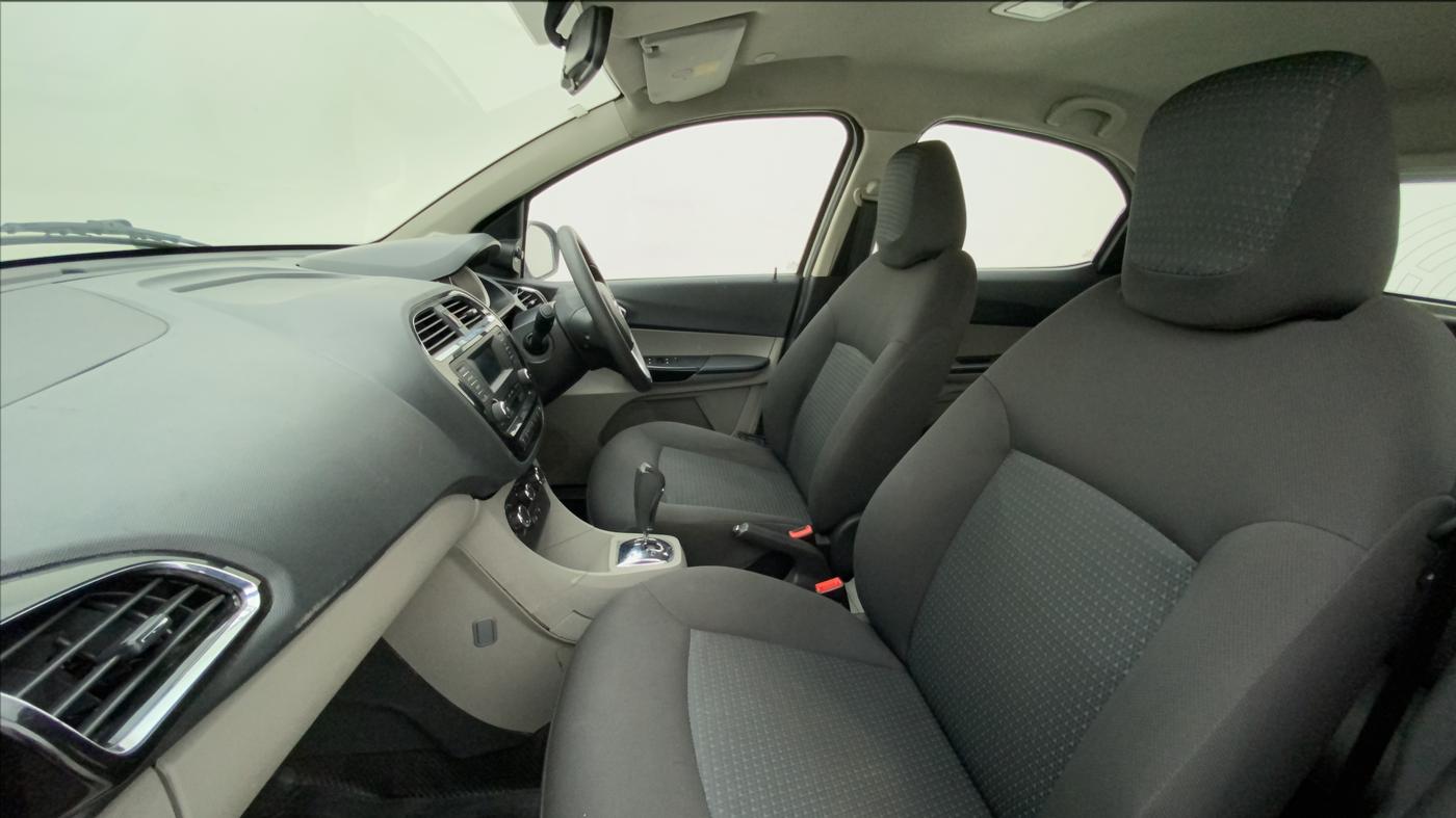 2017 Tata Tiago XZA PETROL, Petrol, Automatic, 45,408 km, Right Side Front Door Cabin