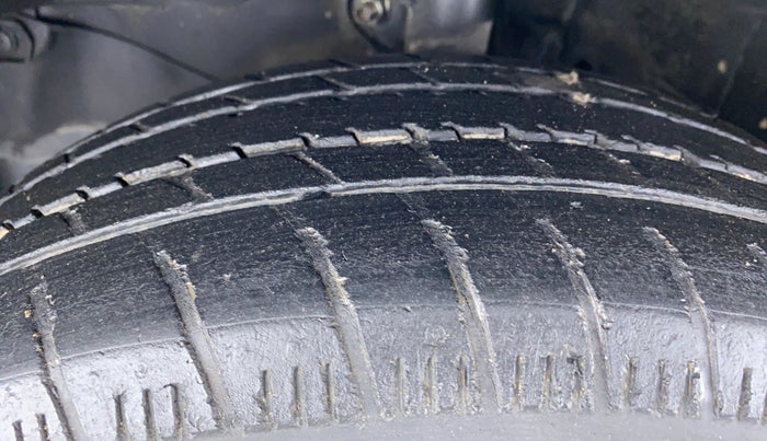 2015 Honda Amaze 1.5 SMT I DTEC, Diesel, Manual, 51,645 km, Left Front Tyre Tread