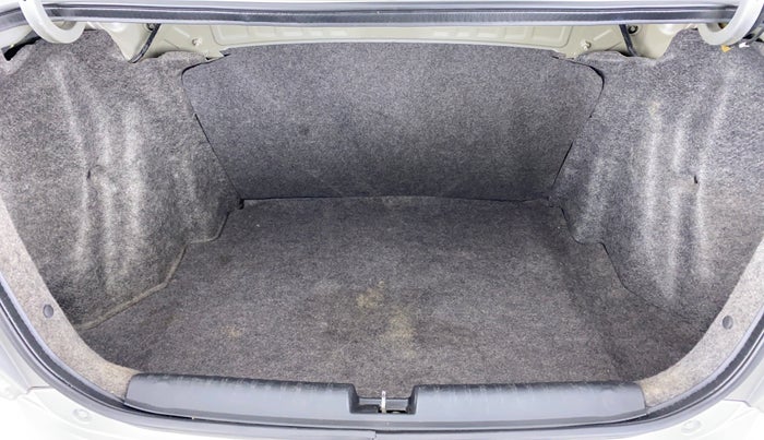 2015 Honda Amaze 1.5 SMT I DTEC, Diesel, Manual, 51,645 km, Boot Inside