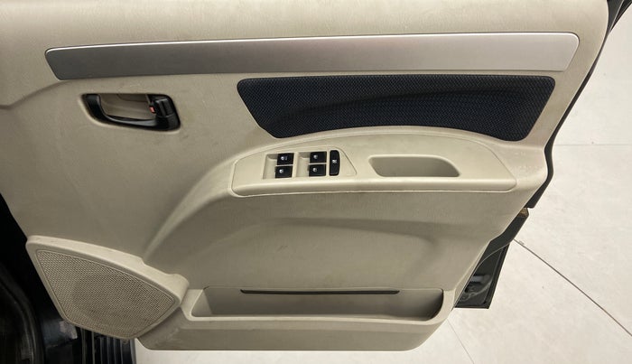 2018 Mahindra Scorpio S11, Diesel, Manual, 40,233 km, Driver Side Door Panels Control