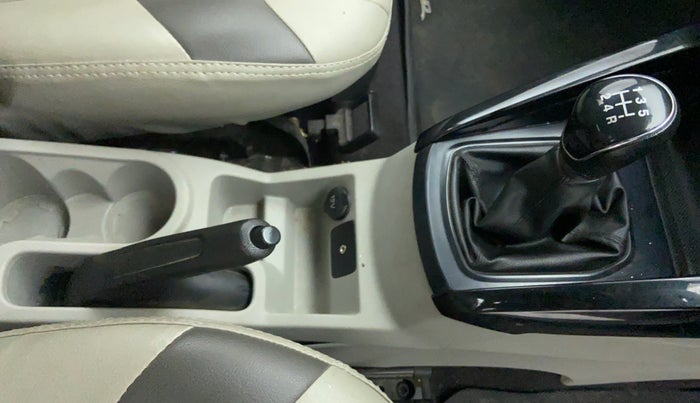 2016 Ford Ecosport 1.5 TREND TI VCT, Petrol, Manual, 46,180 km, Gear Lever