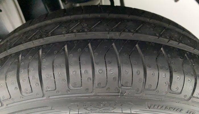 2014 Maruti Alto K10 VXI P, Petrol, Manual, 40,598 km, Left Rear Tyre Tread