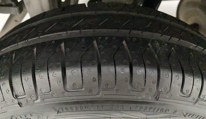 2014 Maruti Alto K10 VXI P, Petrol, Manual, 40,598 km, Right Rear Tyre Tread
