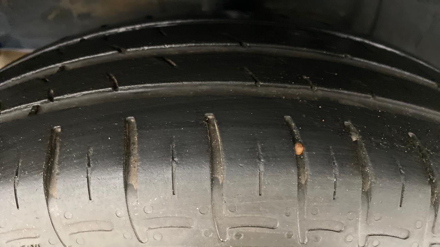 2019 Hyundai GRAND I10 NIOS SPORTZ 1.2 AT, Petrol, Automatic, 27,276 km, Right Rear Tyre Tread