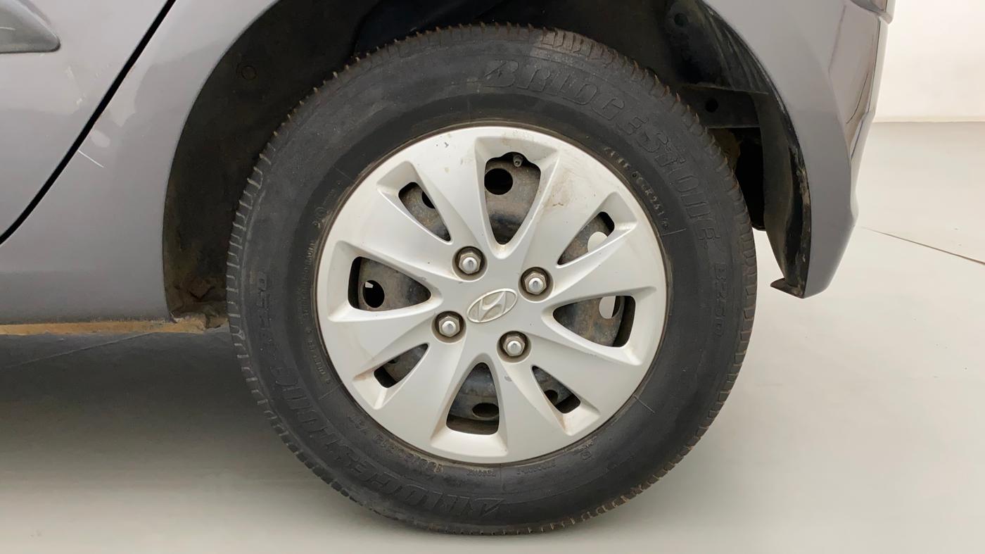 2012 Hyundai i10 MAGNA 1.2, Petrol, Manual, 67,944 km, Left Rear Wheel