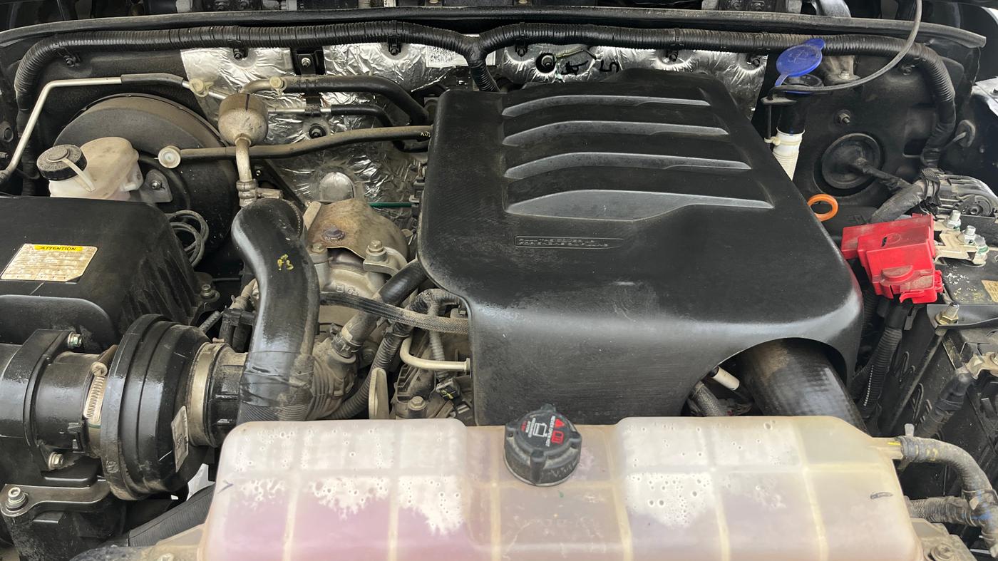 2023 Mahindra Thar LX P 2WD AT HT, Petrol, Automatic, 24,135 km, Engine View
