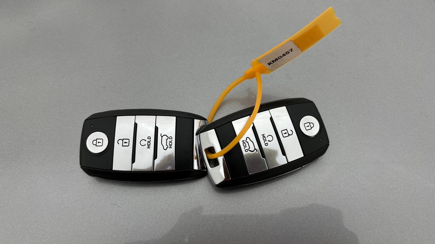 2020 KIA SONET HTX 1.0 IMT, Petrol, Manual, 34,064 km, Key Close Up