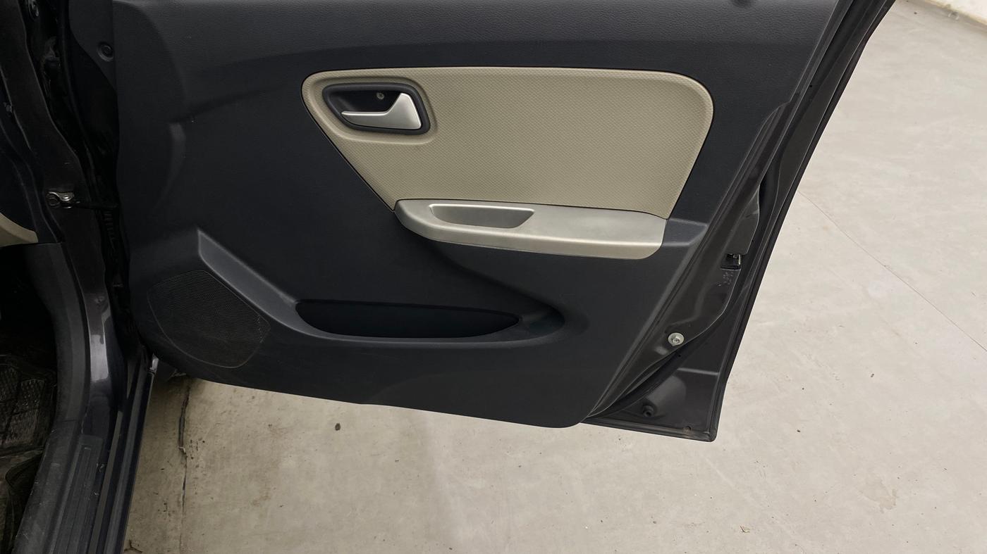 2017 Maruti Alto K10 VXI (O) AMT, Petrol, Automatic, 51,179 km, Driver Side Door Panels Control