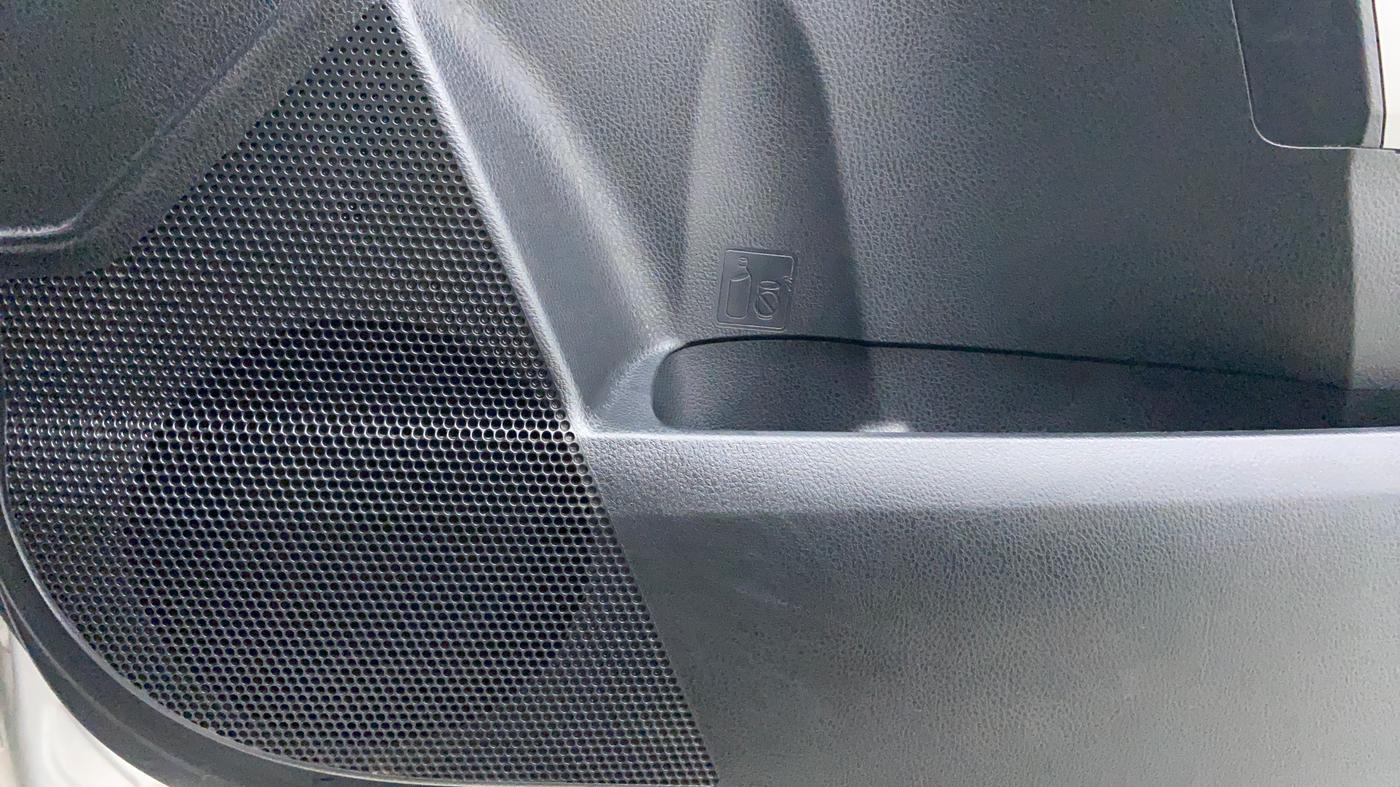 2015 Toyota Corolla Altis VL AT, Petrol, Automatic, 51,328 km, Speaker